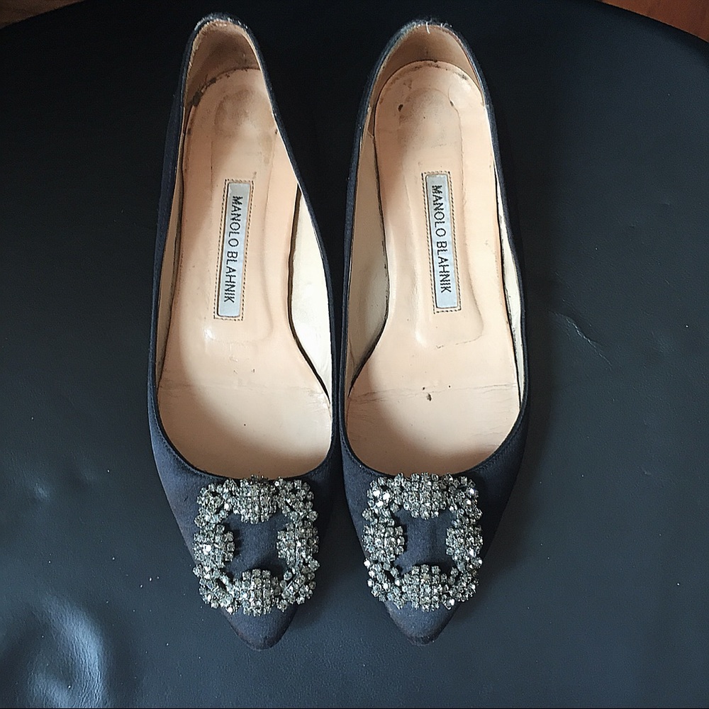 MANOLO BLAHNIK Hangisi Jewel Black Satin Flats, 37
